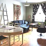 Colorful 76 M2 Centre With Free Parking Apartment