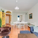 Colorful 76 M2 Centre With Free Parking *
