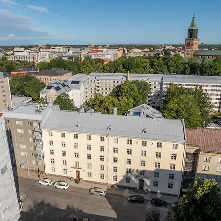 Apartment Colorful 76 M2 Centre With Free Parking