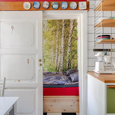 Апартаменты Colorful 76 M2 Centre With Free Parking