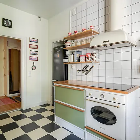 Colorful 76 M2 Centre With Free Parking Апартаменты Турку