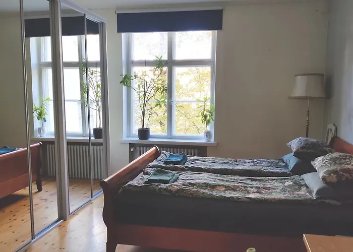 Апартаменты Colorful 76 M2 Centre With Free Parking *