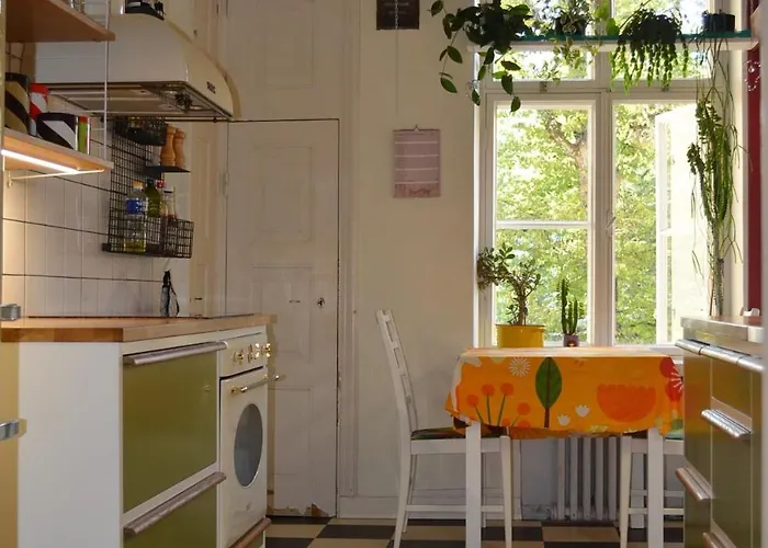 Colorful 76 M2 Centre With Free Parking