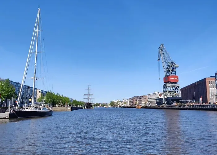 Colorful 76 M2 Centre With Free Parking Апартаменты