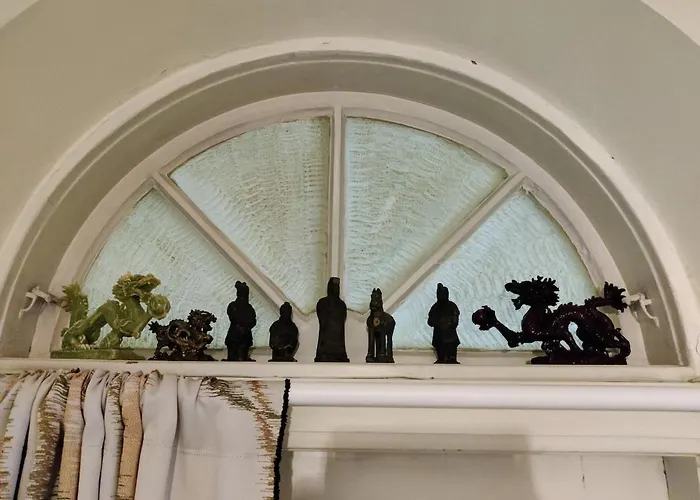 Colorful 76 M2 Centre With Free Parking