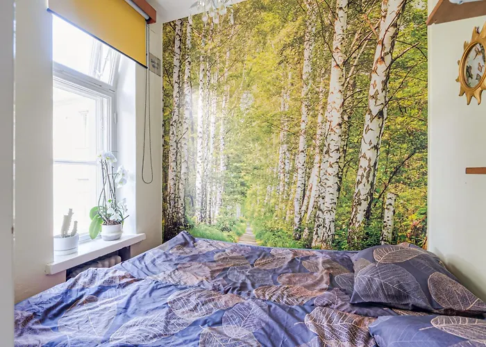 Colorful 76 M2 Centre With Free Parking Апартаменты *