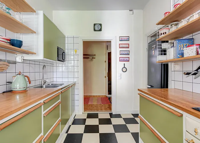 Colorful 76 M2 Centre With Free Parking Апартаменты Турку